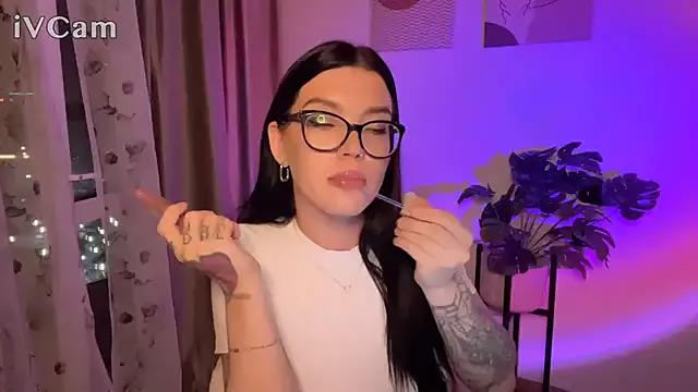hotshyadele from StripChat is Freechat