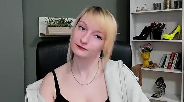 hottieBlair from StripChat