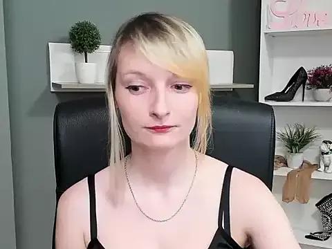 hottieBlair from StripChat is Freechat