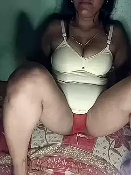Hotty-Monaa from StripChat