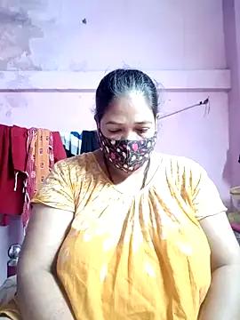 Hotty-rumi from StripChat