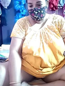 Hotty-rumi from StripChat