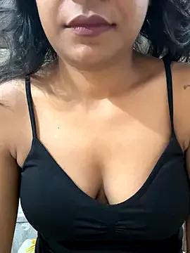 hottyanu03 on StripChat