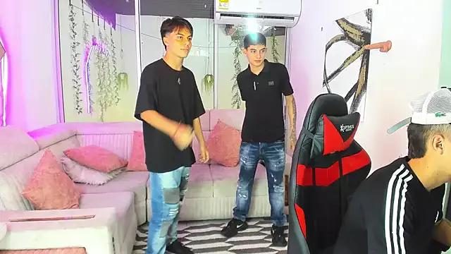 Photos of Houseofwarrios from StripChat is Freechat