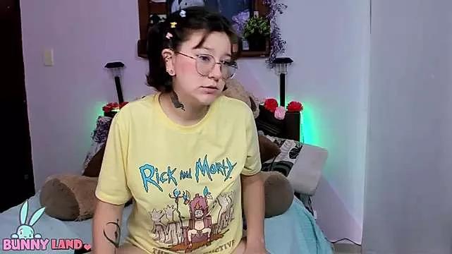 HunnyyLove from StripChat