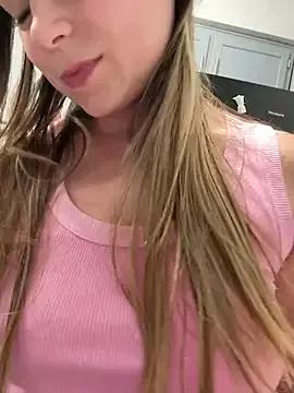 hurricanehayley777 from StripChat