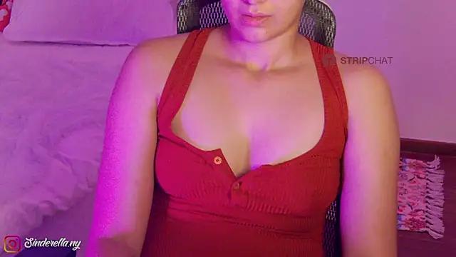 i-scream from StripChat is Freechat