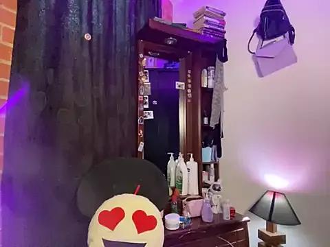 iam_valery from StripChat is Freechat