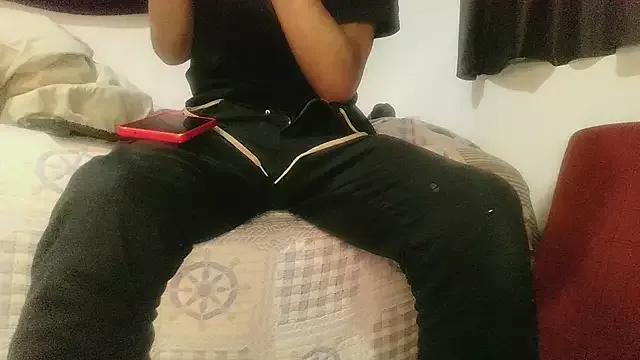 Iamferaleo from StripChat is Freechat