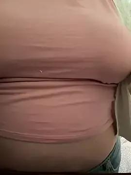 iis4bell from StripChat