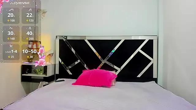 iisabella_noa from StripChat
