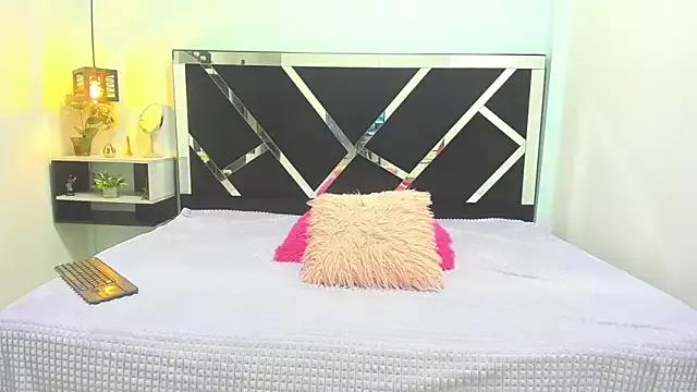 iisabella_noa from StripChat