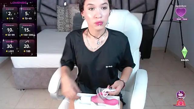 ilitzy_cardona from StripChat