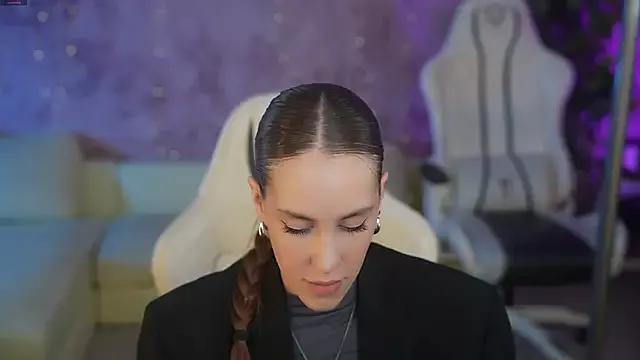 Iliyana_Sweet from StripChat