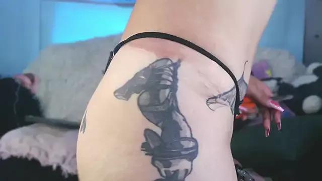 IM_MAYA webcams show profile image 