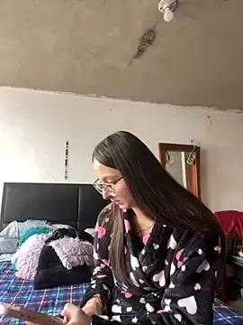 imariahot from StripChat is Freechat