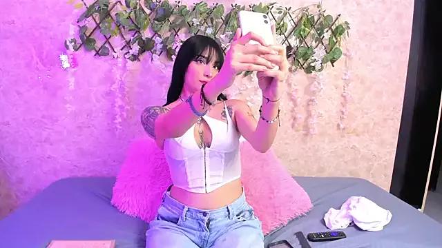 ImEmily444 from StripChat