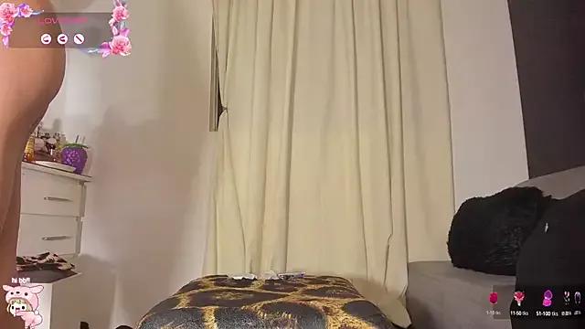 ImLiaa from StripChat