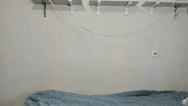 Imwintercherry webcams show profile image 