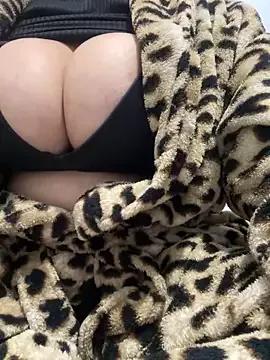 indiadomme from StripChat