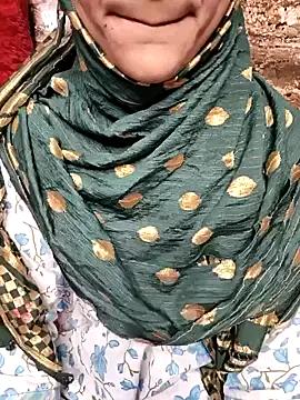 Indian-Aleena from StripChat is Freechat