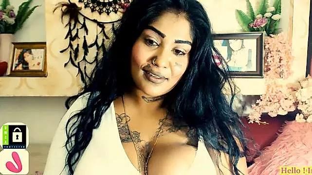 indian_dreamgirl from StripChat