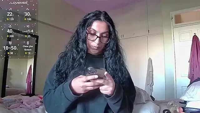indianbutterxo from StripChat