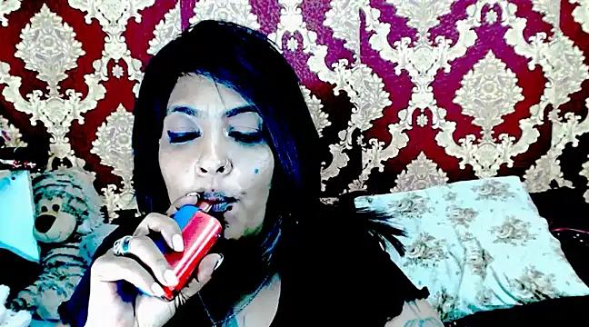 Indiancatz2 from StripChat