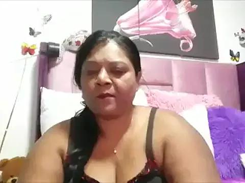 IndianDelia from StripChat