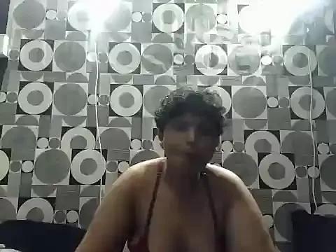 indianfoxy01 from StripChat