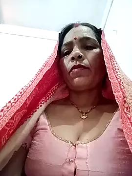 Indiangueen from StripChat is Freechat