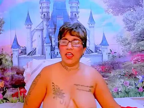 indianroxy from StripChat