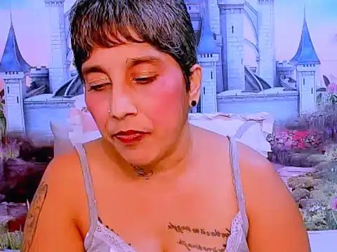 indianroxy from StripChat