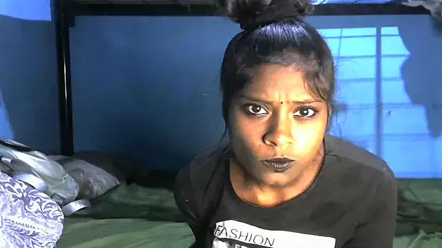 indiansmiley from StripChat
