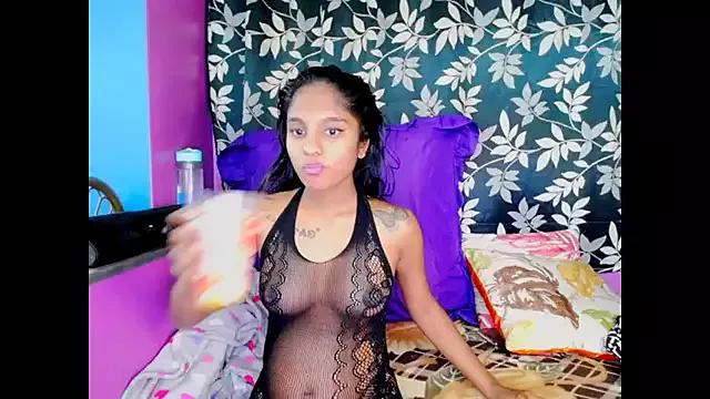 indiansumaya from StripChat