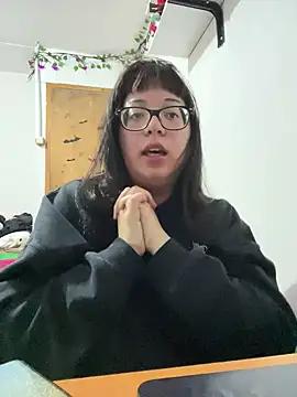 indiegirl666 from StripChat