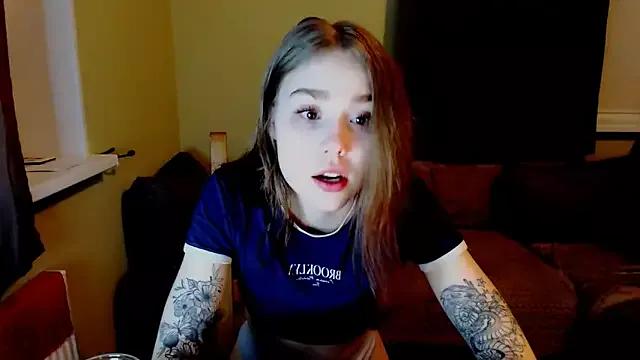 IndikaandSativa webcams show profile image 