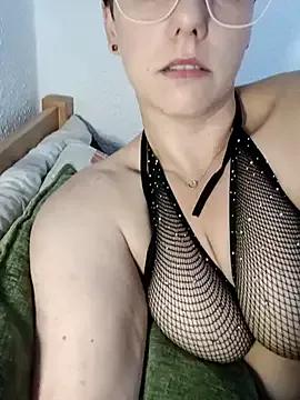 IneskaPineska webcams show profile image 