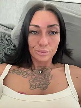 IntiMia from StripChat