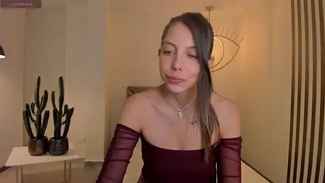 IrinaBossa from StripChat