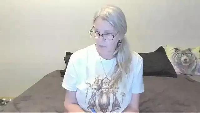 irinamaux from StripChat