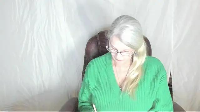 irinamaux from StripChat