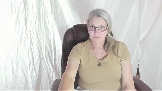 irinamaux from StripChat