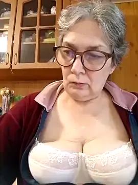 IrinaSweet54 from StripChat