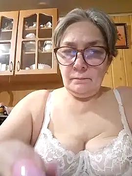 IrinaSweet54 from StripChat