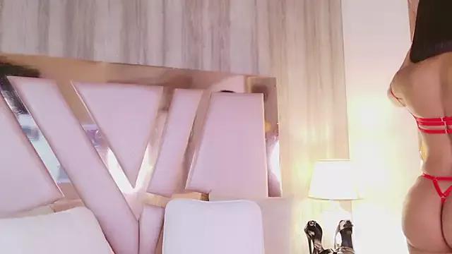 IrinaVelvet from StripChat