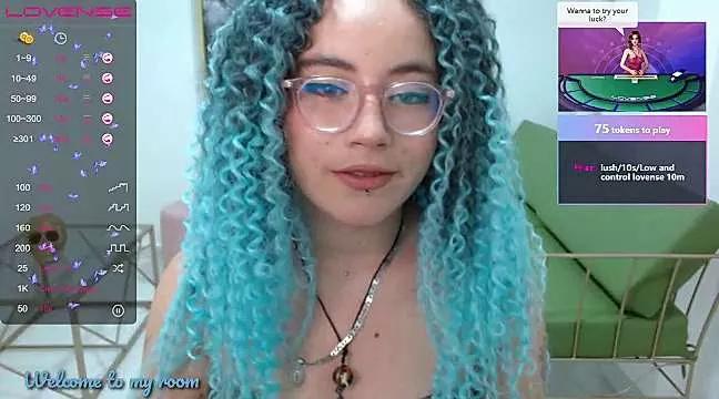 iris_cardenas from StripChat
