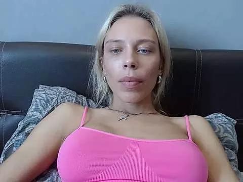 Iris_cherry from StripChat