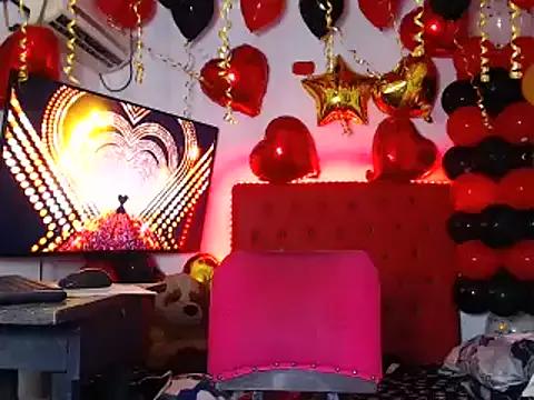 iris_goddessofthesky from StripChat is Freechat