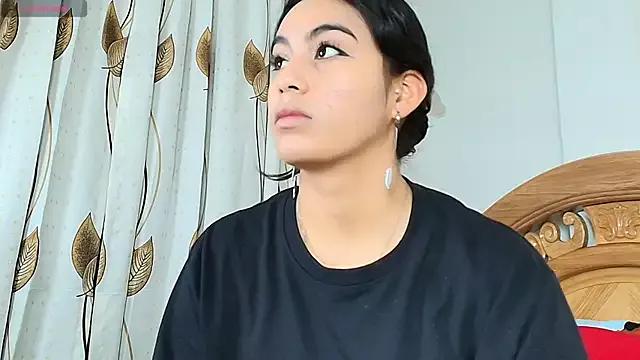 iris_mandarine from StripChat